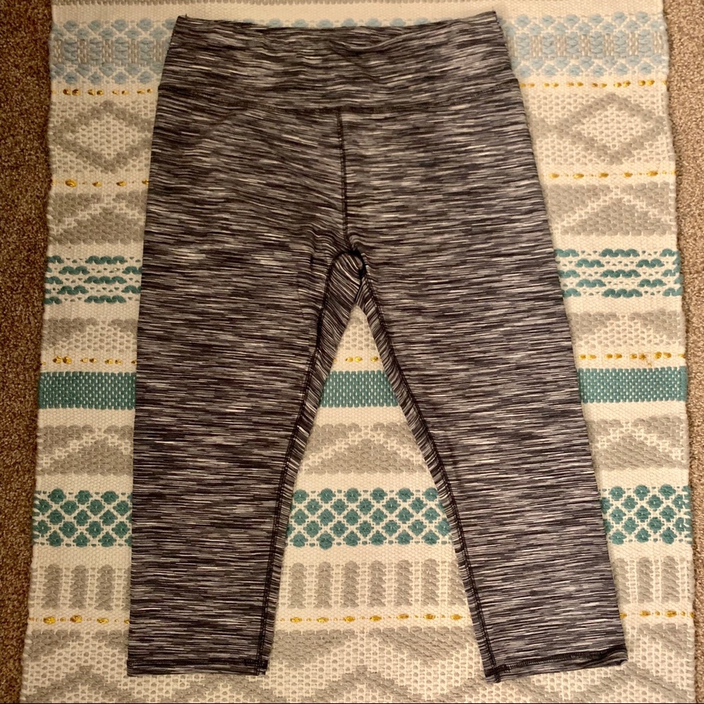 Capri length workout pants/leggings